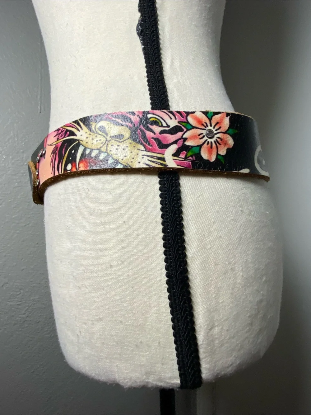 Y2K Ed Hardy Black Pink Yellow Tiger Branded Rhinestone Belt Size Small